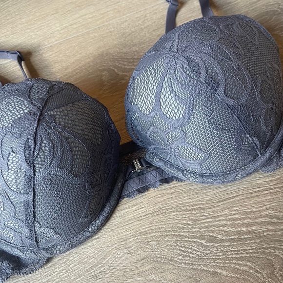 LaSenza Gray Lace Dbl Pushup Bra (32D) - Picture 3 of 6